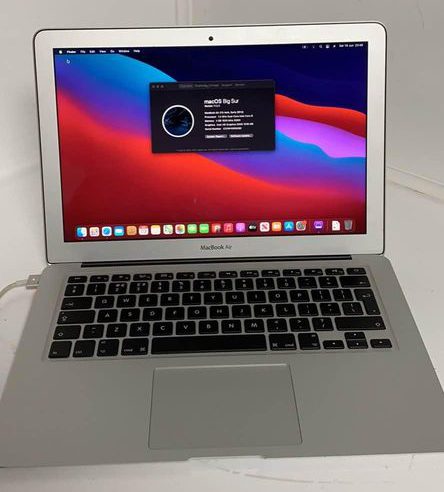 MacBook Air A1466 core 15 integrated 4GB DDR3 128GB SSD 13.3”